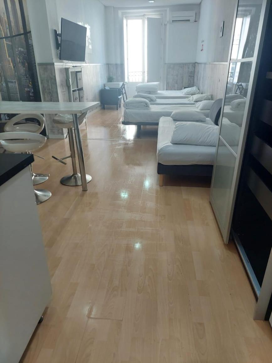 Aparsol Apartments มาดริด ภายนอก รูปภาพ