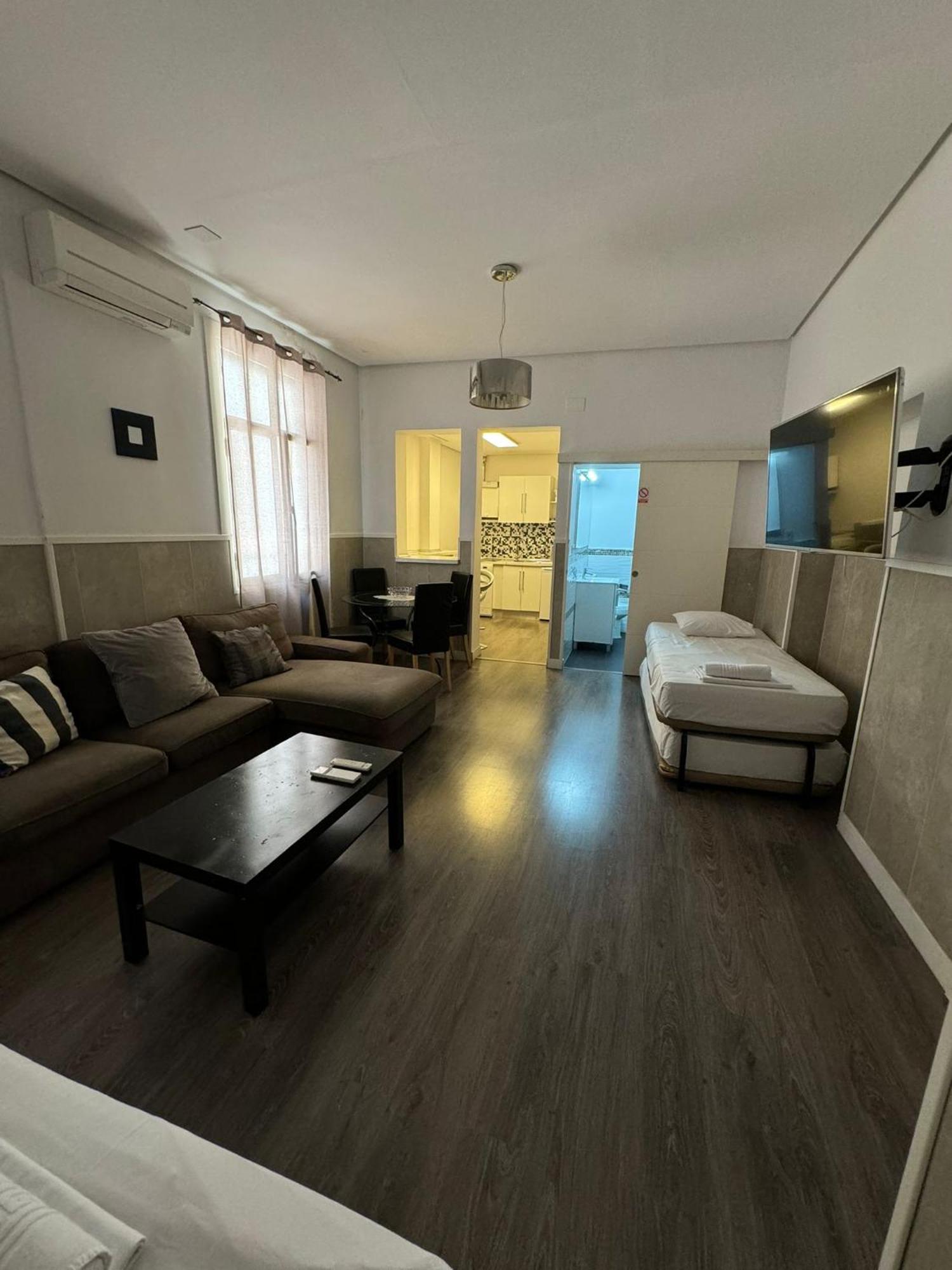Aparsol Apartments มาดริด ภายนอก รูปภาพ