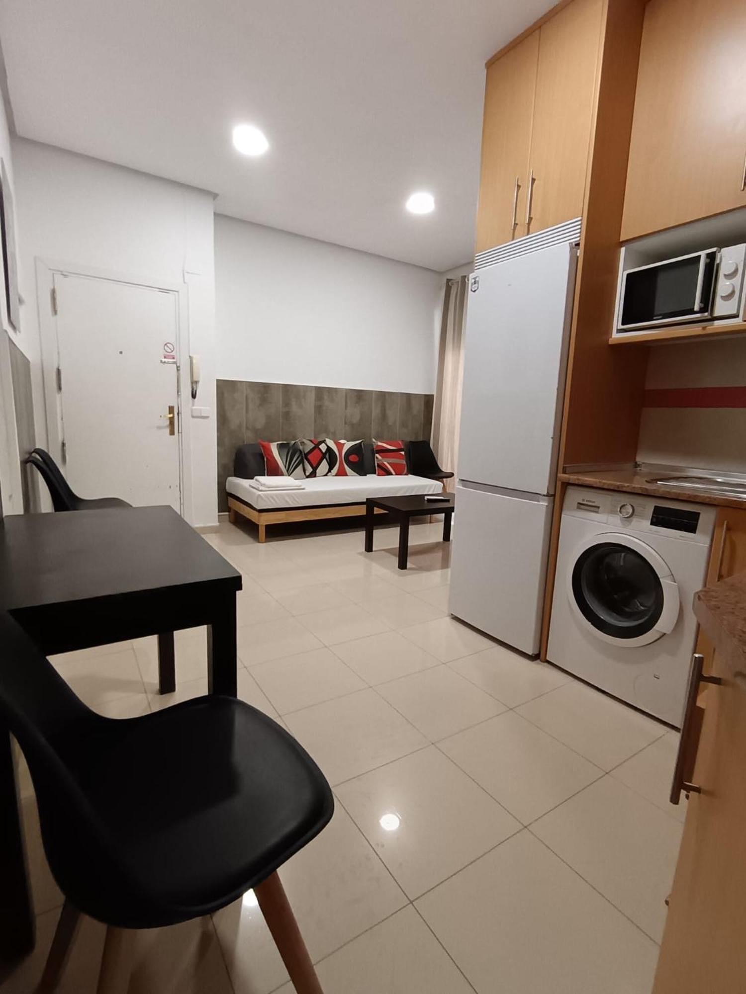 Aparsol Apartments มาดริด ภายนอก รูปภาพ